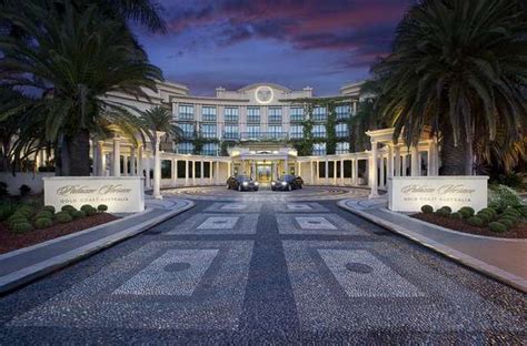 Transfers from Brisbane Airport to Palazzo Versace Hotel Gold 